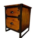 طاولة جانبية / وحدة أدراج بتصميم صناعي ورستك (Industrial Nightstand)