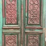 باب خشبي نجدية/تراثية مزين بالنقوش الأبواب الشعبية (Traditional Painted Wooden Door)