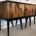 بوفيه نحتي من كتل الخشب الخام مع مرآة مطابقة (Sculptural Block Wood Sideboard with Mirror Set)