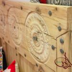 طقم سرير وكومودينو خشب صلب بنقوش ماندالا ومسامير كلاسيكية (Hand-Carved Heritage Bed & Nightstand Set)