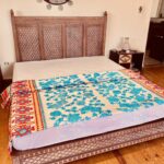 سرير خشبي تراثي بألواح مشربية محفورة (Traditional Mashrabiya Carved Wooden Bed)