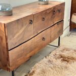وحدة أدراج / بوفيه خشب صلب بجوانب انسيابية وأرجل معدنية (Industrial Solid Wood Dresser)