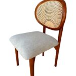 كرسي سفرة خشبي بظهر خيزران ومقعد مبطن (Cane Back Dining Chair)